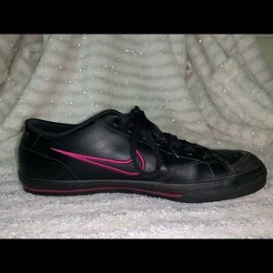 Fully black nikes